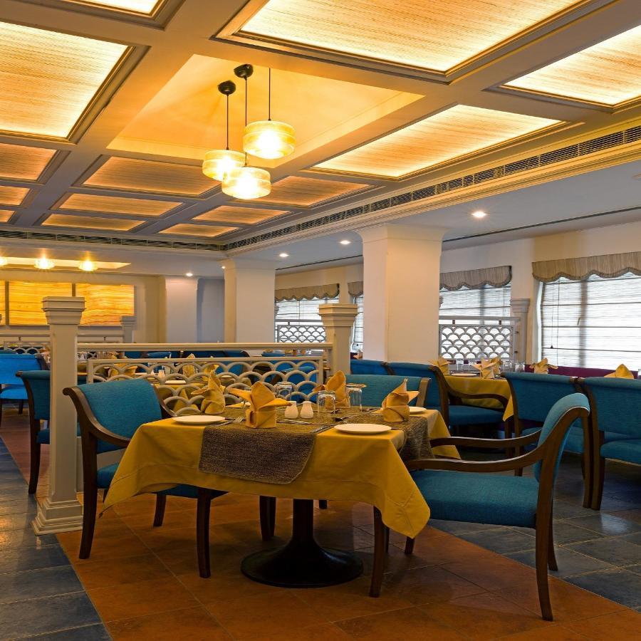 Hotel Crystal Palace Meerut Eksteriør billede