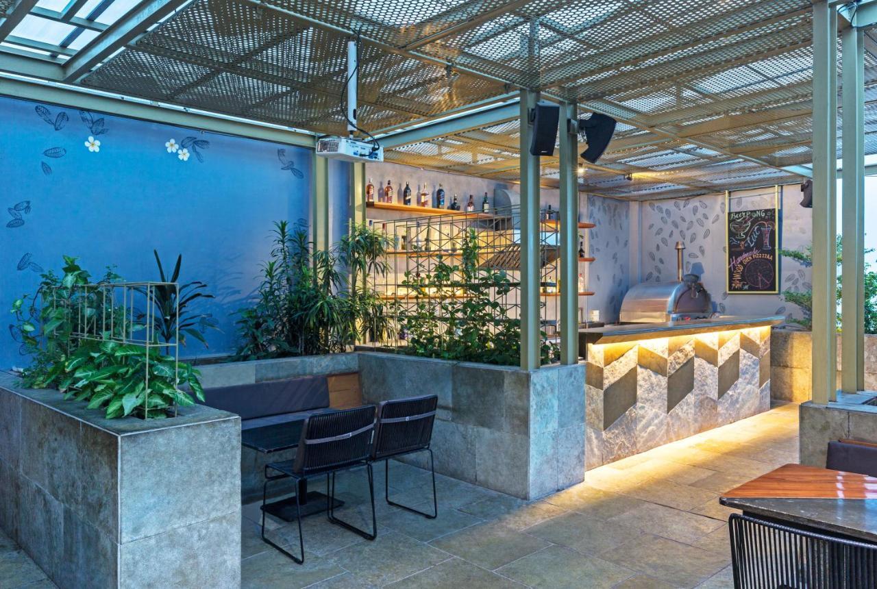 Hotel Crystal Palace Meerut Eksteriør billede
