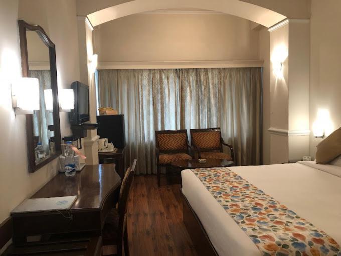 Hotel Crystal Palace Meerut Eksteriør billede