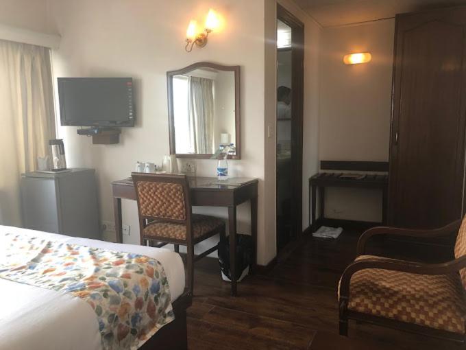 Hotel Crystal Palace Meerut Eksteriør billede
